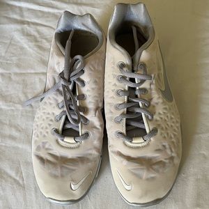 NIKE Women’s Free Run 5.0 Shoes size 7.5